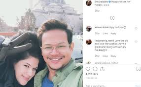 Pelakon veteran, rosnah mat aris, 62, menafikan dakwaan segelintir pihak bahawa dia menanggung hidup suaminya, tajul efendie isa, 35 ada yang kata saya simpan 'anak ikan' dan saya yang menanggung hidup suami selama ini. Suamiku Pucvk Muda Ini Senarai Enam Selebriti Wanita Terkenal Yang Memilih Kahwin Lelaki Muda Soya Lemon