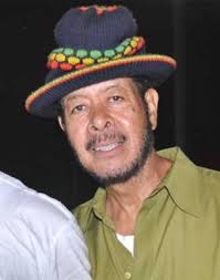 Earl Chin's Instagram, Twitter & Facebook