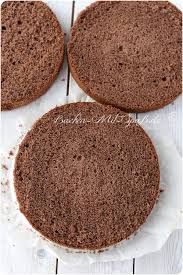 Und da sie zunächst erhitzt wird, um die schokolade zu schmelzen, muss sie mehrere stunden abkühlen, bevor ihr. Dunkler Genueser Biskuit