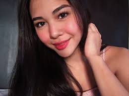 She made her breakthrough debut role in be careful with my heart and has since starred in oh my g!, haunted. Janella Salvador On Twitter Because I Finished My Makeup Early