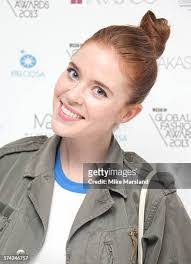 Angela Martins's Instagram, Twitter & Facebook