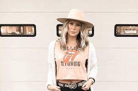 On feb 13, us weekly released an interview with pence, who dished on her relationship with victoria f. Bachelor Merissa Pence Wiki Age Height Instagram Peter Weber