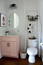 1001 Ideas For Amazing Bathroom Wall Decor Ideas For Every Taste Cute Bathroom Ideas First Apartment Decorating Diy Bathroom Decor