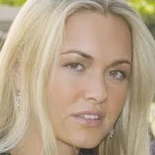 Stephanie Koster's Instagram, Twitter & Facebook