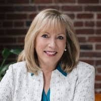 Laurie Mcqueen's Instagram, Twitter & Facebook