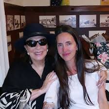 Mi aporte a la cultura es que las nuevas generaciones aprendan y tengan una  visión de las diferentes épocas a través del vestuario¨ (Ana Markarian)  Vistó el Explorador Cultural en Radio Nacional (