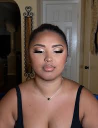 Who can do sleek hairstyles and makeup in Austin North?