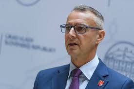 Schválený plnohodnotný 13. dôchodok vníma minister Raši ako potrebné  opatrenie pre seniorov