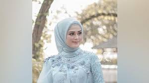 Check spelling or type a new query. Cut Meyriska Tampil Anggun Kenakan Dress Biru Di Hari Tunangan Cantik Tempo Co