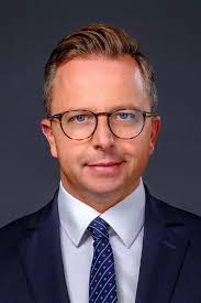 Kapitan klnie na pijanego szypra