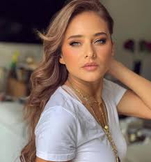 تستعد الفنانة نيللي كريم لحفل زفافها مساء اليوم الأربعاء. Ù†ÙŠÙ„ÙŠ ÙƒØ±ÙŠÙ… ÙÙŠ Ø£Ø­Ø¯Ø« Ø¬Ù„Ø³Ø© ØªØµÙˆÙŠØ± Ø®Ø§Ù„ÙŠØ© Ù…Ù† Ø£ÙŠ Ù„Ù…Ø³Ø© ÙÙˆØªÙˆØ´ÙˆØ¨ Ø§Ù„Ø¨ÙˆØ§Ø¨Ø©