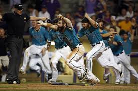 The college world series begins in earnest saturday, with the field of eight divided into two groups of four teams. Meet The 2016 College World Series Teams Wtop