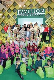 Pada setiap kali sambutan hari raya aidilfitri, ramai dalam kalangan kita mengambil kesempatan mengucapkan pantun dan ucapan raya sebagai pengganti diri. Enjoy The Festive Spirit Of Raya At Pavilion Reit Malls Pavilion Kuala Lumpur