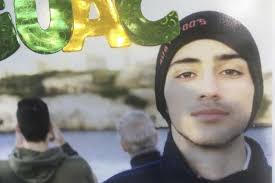 美國情人節校園大屠殺》如花綻放橫遭摧折，驚恐時刻挺身而出……17個殞落生命的故事