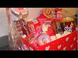 With the right photo, they make the perfect gift. Diy Valentine S Day Last Minute Gift Basket Package Youtube