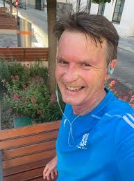 Hi beautiful people! I live in the 23. district, at Liesing. Sometimes I  visit the centre of Vienna and I get really envious of people running  together because I haven't seen people