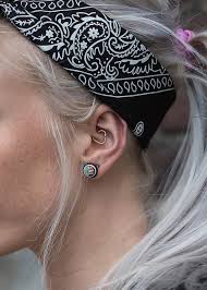 Noted for their famous blue boxes, they are also known for their exclusive design and brilliance of gems. Crazy Factory The World S No 1 Piercing Shop