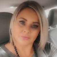 Kim Murchison's Instagram, Twitter & Facebook