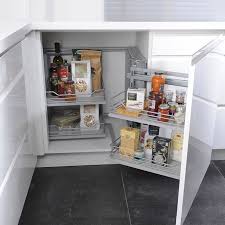 Petite Cuisine 12 Astuces Gain De Place Meuble Angle Cuisine Rangement D Angle Petite Cuisine