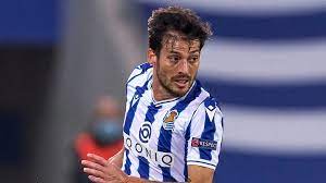 Pues un grupo de gente de la casa. David Silva Ex Man City Midfielder Inspiring Real Sociedad S Rise To La Liga Leaders Football News Sky Sports