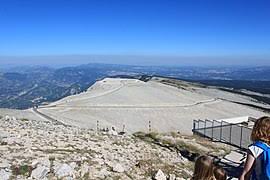 En avril, à mont ventoux, les températures minimales varient de 8 le matin à 19 degrés l'après midi. Cyclisme Au Mont Ventoux Wikipedia