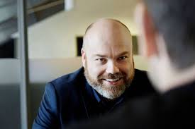 Pengene fosser ud af kriseramt skokæde