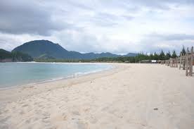 Pantai yang indah dengan pasir putih, namun tidak ada tempat untuk berenang di pantai. 5 Tempat Wisata Pantai Eksotis Dan Menawan Di Aceh Aceh
