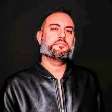 🥷 "TL;DR: Flicked my parallel reality fridge magnet, got ALL my rights  back, initiated Twelve Foot Ninja v2.0. New EP in the works. No label, no  former members. New vocalist," said founding