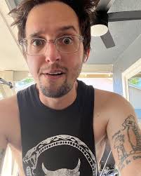 1) Why is it still 90+ degrees in October? 2) I forgot I had this douchey  tank top so I wore it while I ran today and felt like a Grade A Tool.