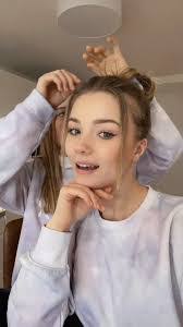 Sandra Renner's Instagram, Twitter & Facebook