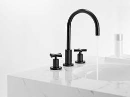 Robinet Pour Lavabo 3 Trous Collection Tara By Dornbracht Design Sieger Design Salle De Bain Noire Bathroom Faucet Salle De Bain Design