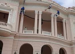 Alpinistas escalan la Biblioteca Provincial Rubén Martínez Villena de  Sancti Spíritus (+fotos)