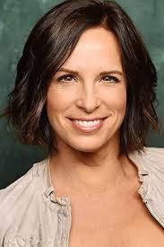 Carrie Holt's Instagram, Twitter & Facebook