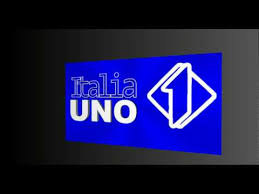 | canale 5 is an italian private television network of mediaset, the media branch of fininvest. Nuovi Bumper Mediaset Retequattro Canale 5 Italia Uno Youtube