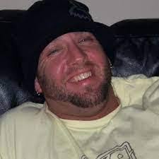 Eric Chilson's Instagram, Twitter & Facebook