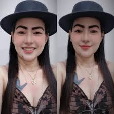 What does it mean if a man looks for you with a flashlight in the middle of  the day?