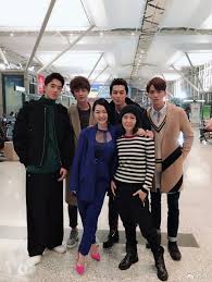 Together with her sister dee hsu (徐熙娣) barbie hsu used to form a singing duo sos (sisters of shu), also known as asos. Barbie Hsu S Sister Dee Hsu Joins The Cast Of Meteor Garden 2018 Dramapanda
