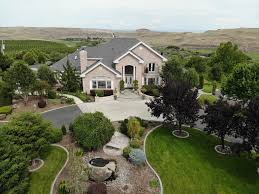 Maybe you would like to learn more about one of these? 1072 Oasis Rd Touchet Wa 99360 Cameo Heights Mansion Loopnet Com