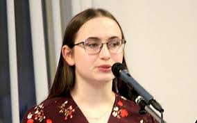 Amanda Sauder's Instagram, Twitter & Facebook