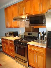 Rta Cabinet Broker 1r Honey Maple Shaker 908 Kitchen Cabinets Shaker Kitchen Cabinets Kitchen Cabinets Kitchen Cabinets Decor