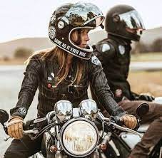 Pin By Peter Lidl On M O T O Suzuki Cafe Racer Cafe Racer Girl Motorcycle Girl