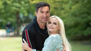 Jetzt hat sie sich dazu geäußert. Daniela Katzenberger Sie Uberrascht Mit Xxl Babybauch Intouch