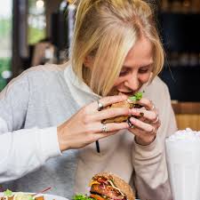 If you're a picky eater you understand the dread of checking out a new restaurant with your more adventurous friends. How I Forced Myself Out Of Being A Picky Eater