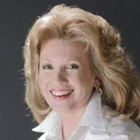 Sandy Crays's Instagram, Twitter & Facebook