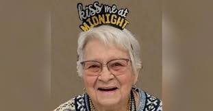 Bobbie Olson's Instagram, Twitter & Facebook