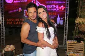 Zezé di camargo & luciano duas horas de sucesso ao vivo vol. Esposa De Zeze Di Camargo Graciele Lacerda Ganha Festa Surpresa E Presente Incomum Veja