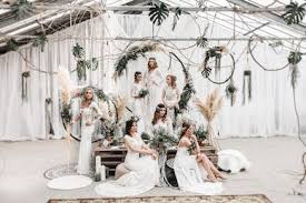 Antiquitaten Und Modernen Formen Aus Kreisen Und Kupferelementen Interpretierten Die Kombination Au Hochzeitsshop Danksagungskarten Hochzeit Hochzeit