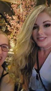 Danielle Harriott's Instagram, Twitter & Facebook