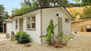 480 Sq Ft Tiny Cottage In Los Angeles Beautiful Small House Design Tiny Cottage Small Cottage House Plans Small Cottage Homes