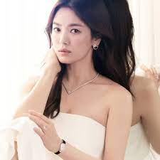 05.08.2020 · south korean actress (and goddess) song hye kyo is at it again. Song Hye Kyo Crowns Her Style With Josephine Maison Chaumet